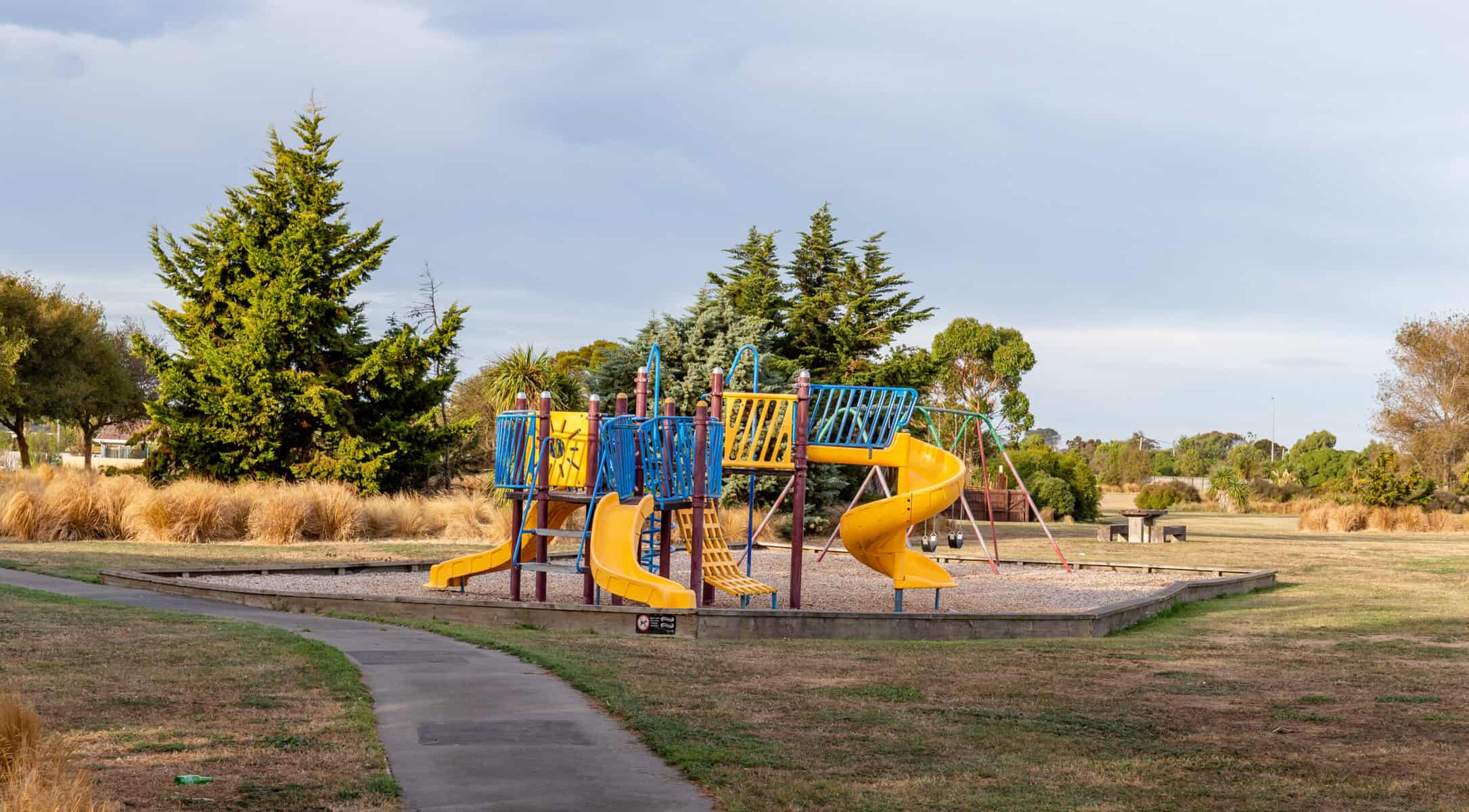 HOA Playground Equipment - Playground Solutions for Homeowner Association